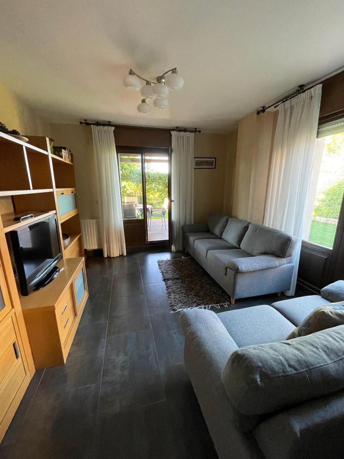 Apartamento Golf Con Jardin Sojuela ภายนอก รูปภาพ