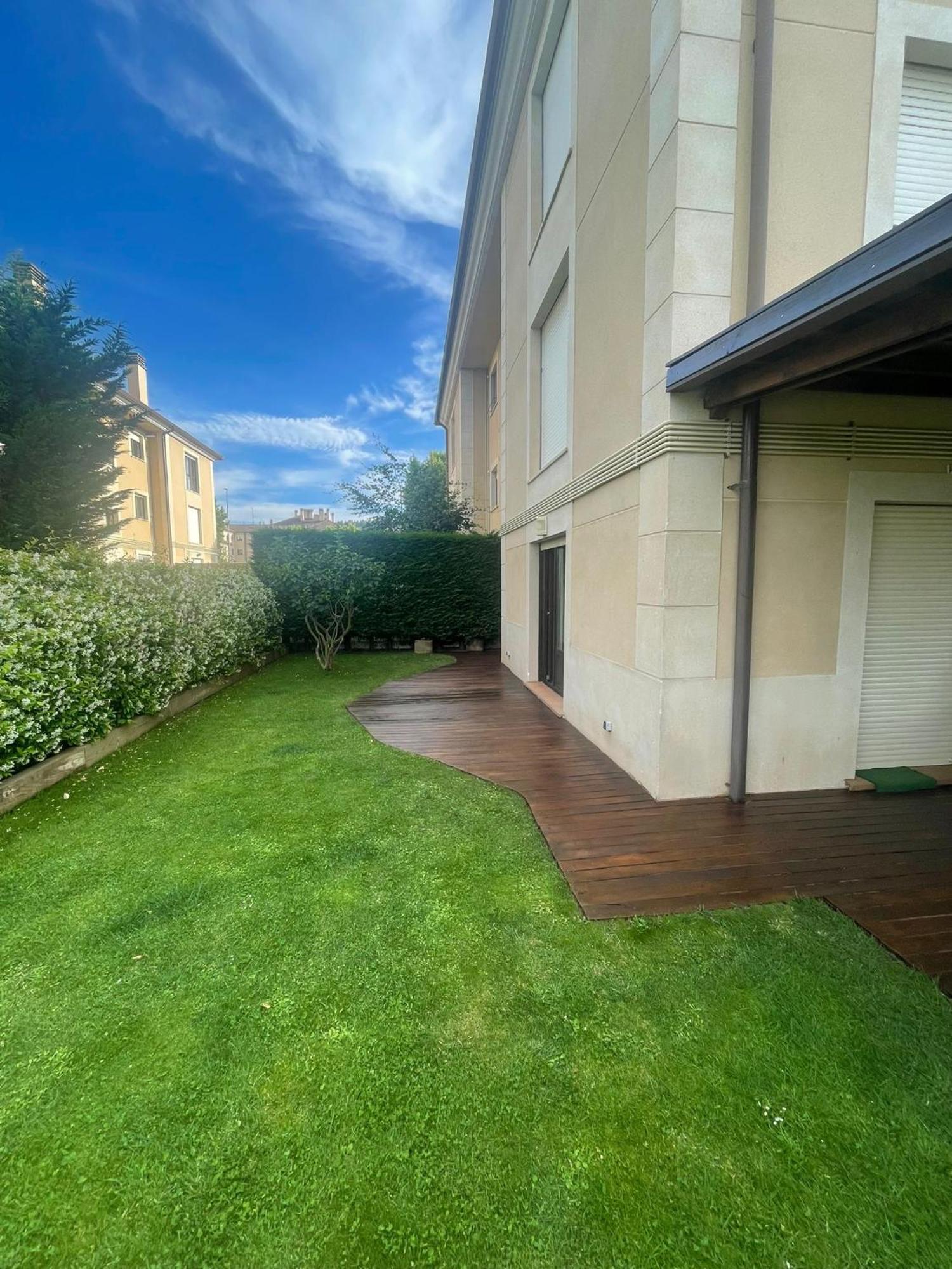 Apartamento Golf Con Jardin Sojuela ภายนอก รูปภาพ